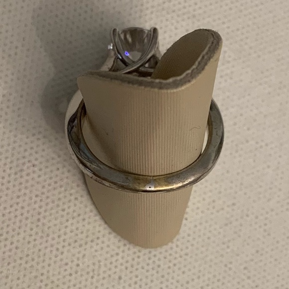 Metal Ring - Picture 6 of 7